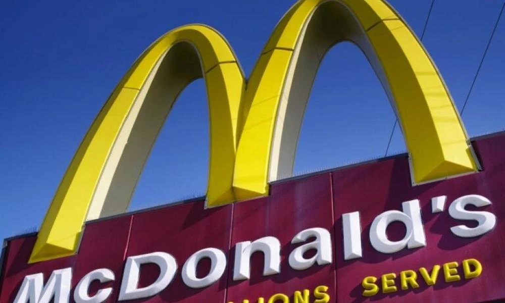 ΗΠΑ: Βακτήριο που βρέθηκε σε μπέργκερ των McDonald’s προκάλεσε το θάνατο ατόμου-Δεκάδες οι άρρωστοι